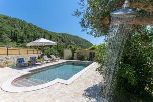 Bazén v ubytovaní Villa Betty Dubrovnik alebo v jeho blízkosti