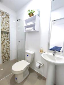 A bathroom at Aparta estudios Mubarak