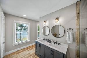Fotografie z fotogalerie ubytování Luxurious Lakefront Escape v destinaci Chapin