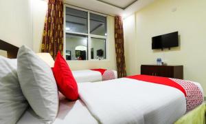 TV a/nebo společenská místnost v ubytování SH Hotel