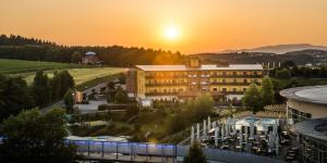 Nespecifikovaný výhled na hory nebo výhled na hory při pohledu z hotelu
