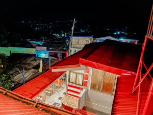 Foto dalla galleria di Mario's Travellers Inn a Coron Altre 87 foto