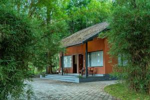 Crystal Kuruva Nature Resort & Spa外面的花园