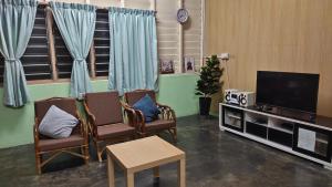 Televisyen dan/atau pusat hiburan di Grandpa House 爷爷老家