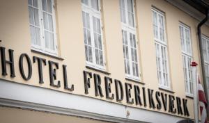 Certifikát, hodnocení, plakát nebo jiný dokument vystavený v ubytování Frederiksværk Hotel