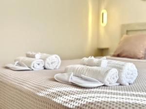 Postel nebo postele na pokoji v ubytování Seaside Deluxe Apartment
