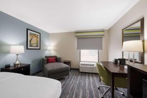 Postel nebo postele na pokoji v ubytování Hampton Inn Marshall