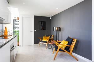 Kuchnia lub aneks kuchenny w obiekcie Penthouse Lord of Mijas , Sea View 6P, Casa Banderas, D23A