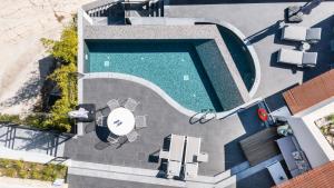 Bazén v ubytování Ionian Grand Villas - Villa Estella nebo v jeho okolí