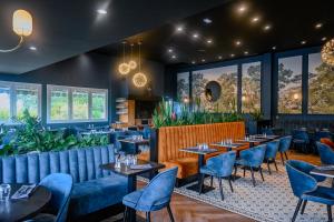 Posezení v ubytování Logis Clermotel - Hôtel & Restaurant