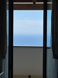 Vista generica sul mare o vista sul mare dall'interno della casa vacanze