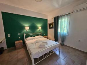 Posteľ alebo postele v izbe v ubytovaní Corfu Dream Holidays Villas Standarts