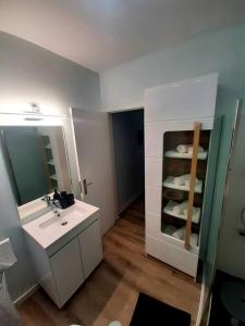 Ванная комната в Santo António Guest Apartment
