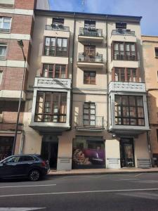 Bygningen som lejligheden ligger i + 47 billeder