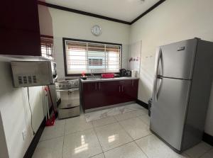 Η κουζίνα ή μικρή κουζίνα στο R&R Misalasistraat Apartments