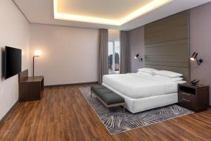 Four Points by Sheraton Lagosにあるベッド