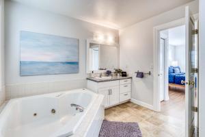Ένα μπάνιο στο Sunset Crest MCA 50608 - Meredith Lodging +114 φωτογραφίες