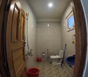 Phòng tắm tại The VOID - Tirthan Valley