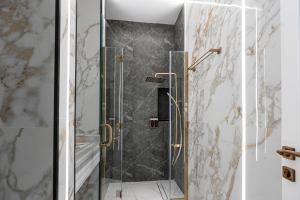 Kylpyhuone majoituspaikassa La Maison Resort