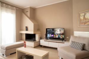 A television and/or entertainment centre at Utopicon