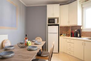 A kitchen or kitchenette at Utopicon