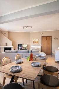 A kitchen or kitchenette at Utopicon