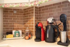 Coffee and tea making facilities at Utopicon