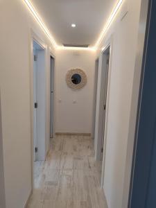 Fotografia z galérie ubytovania Villa lujosa con spa, piscina y sala de juegos PRIVADOS v destinácii Miami Platja
