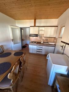 Kuchyň nebo kuchyňský kout v ubytování Apartment Dehtáře