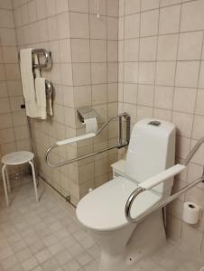 Koupelna v ubytování Birgittagården - GÄSTHEM - Birgittasystrarna