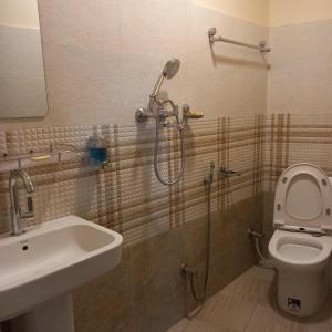 Koupelna v ubytování KAJI HOME + 37 fotografií