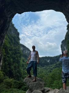 山林小屋周边自然景观