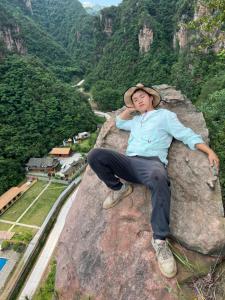 山林小屋周边自然景观