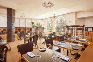 Restaurace v ubytování Fes Marriott Hotel Jnan Palace