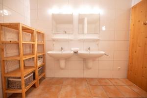 Koupelna v ubytování All Seasons Lodge by All in One Apartments
