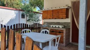 Η κουζίνα ή μικρή κουζίνα στο Camping Ulisse Calabria