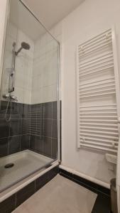 Koupelna v ubytování Logement entier : appartement, Houssen + 4 fotografie