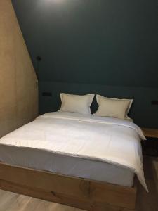 Letto o letti in una camera di Valley Park Dilijan