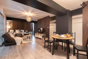 Et opholdsområde på Shinsaibashi Dotonbori