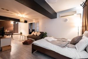 Et opholdsområde på Shinsaibashi Dotonbori