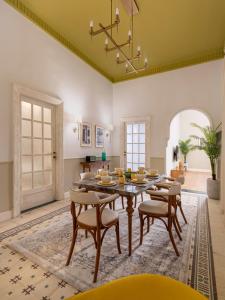 Setusvæði á Boutique Residence Layal-Lemon Spaces Downtown
