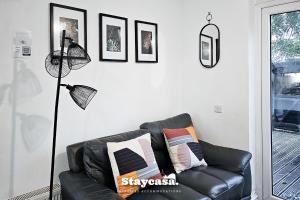 Posezení v ubytování Charming 6-bed Near Alexandra Park - Free Parking