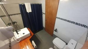 Koupelna v ubytování Hotel Viola