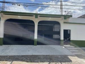 Edificio en el que se encuentra la habitación en casa particular