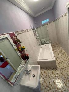 Vannituba majutusasutuses Mabuhay Guesthouse Kampot