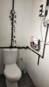Bilik mandi di Grandpa House 爷爷老家