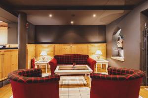 A seating area at Hotel Tauernhof