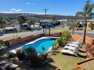 Bazén v ubytování Ocean View Motor Inn Merimbula nebo v jeho okolí