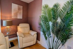 Area soggiorno di Marina with a view / 2 bd flat