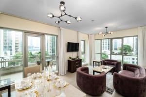 Fotografie z fotogalerie ubytování Nasma Luxury Stays - Huge 2 Bedroom Apartment in Boulevard Central v Dubaji